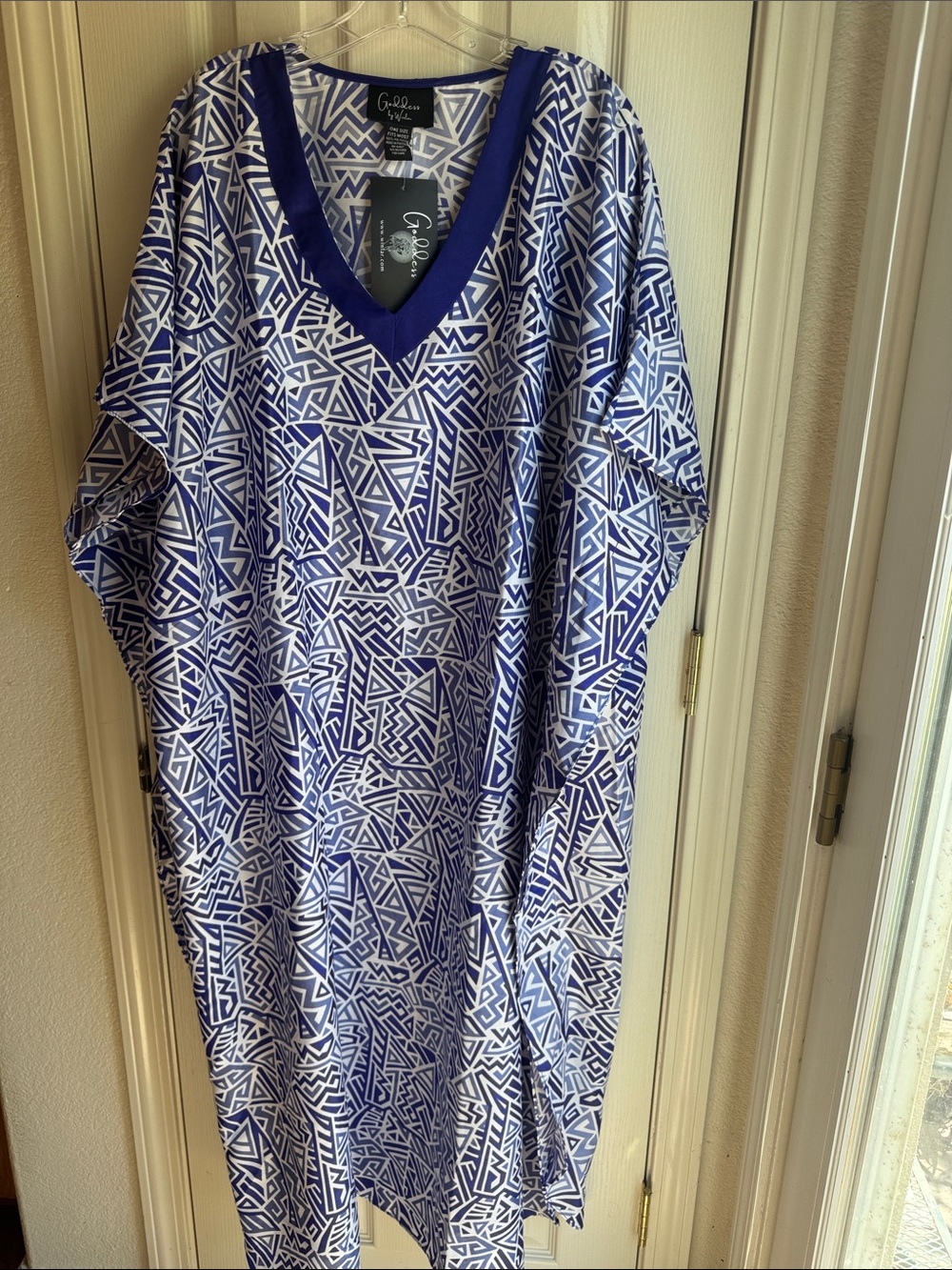NWT CAPRI COLLECTION BLUE & WHITE GEOMETRIC PRINT CAFTAN ONE SIZE